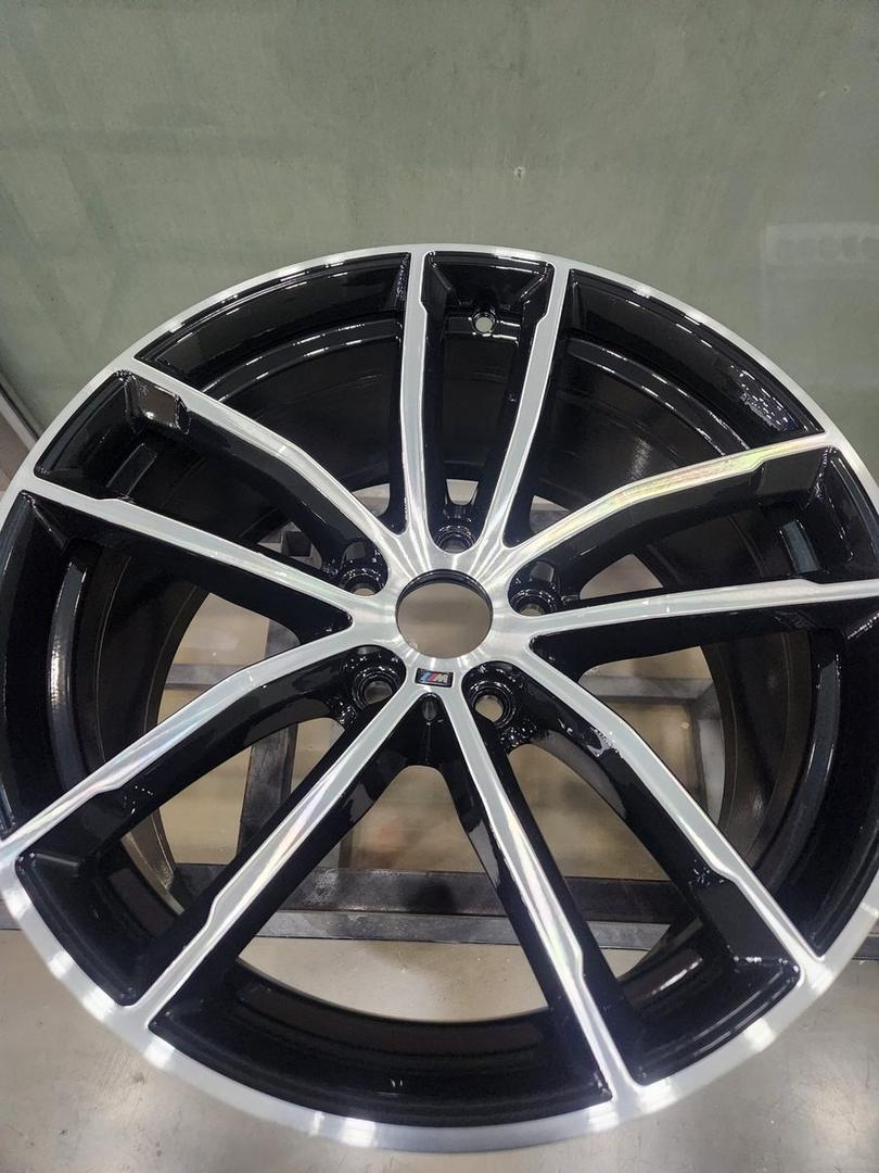 작업 후 BMW 5시리즈 G30 · 662M