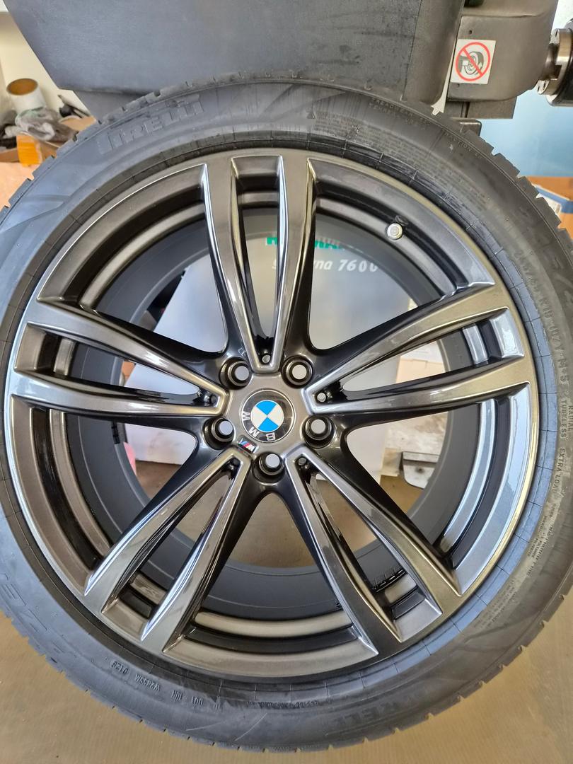 분체도장 완료 · BMW · 건메탈 유광